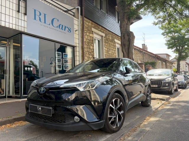Toyota C-Hr 122h Graphic 2WD E-CVT MC19